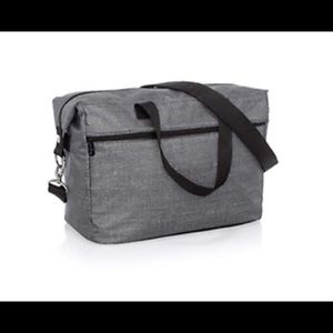 Thirty-One Essentials Carry-All tote, brand new!